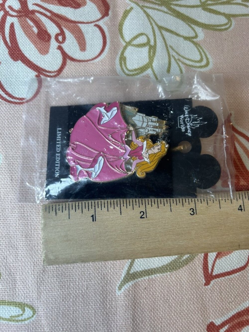 DISNEY Pin SLEEPING BEAUTY PRINCESS BALL EVENT PIN ON CARD LE 1500 WDW Aurora - Picture 5 of 5